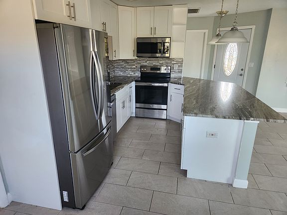 4th image of 3023 Lecanto St