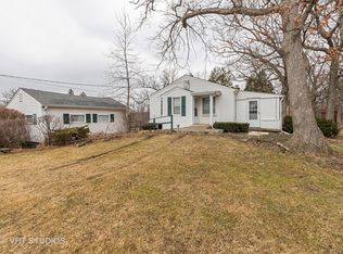 15231 W Stearns School Rd, Gurnee, IL 60031