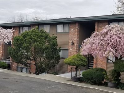 13562 37th Ave S APT 32, Tukwila, WA, 98168