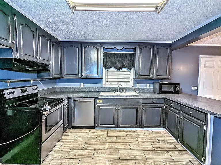613 Mattison Ave — Photo 6