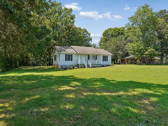 3rd image of 4273 Sycamore Rd