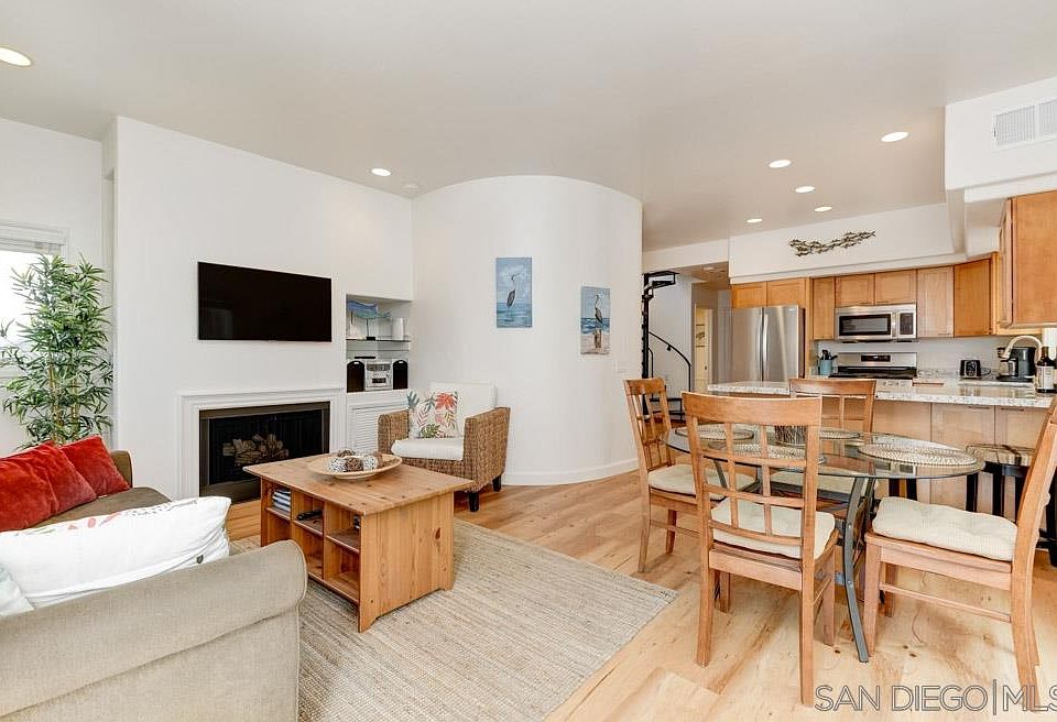 1st image of 822 Ostend Ct