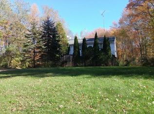 280 Warren Rd, Brimfield, MA 01010