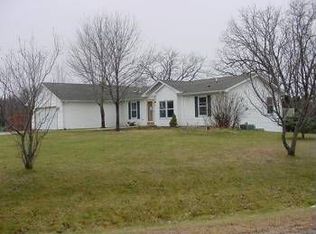 N6405 Horse Hollow Ln, Burlington, WI 53105