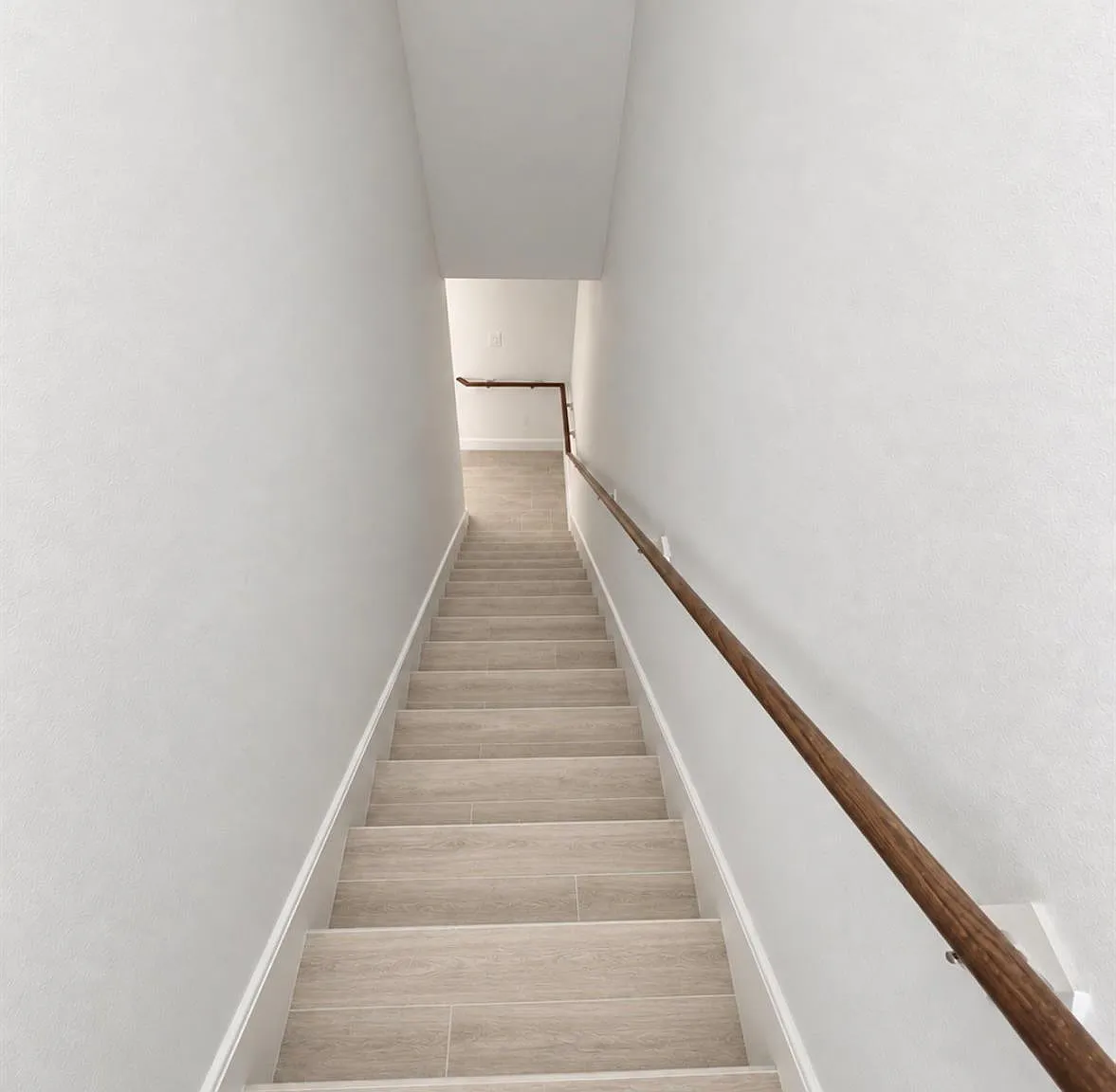3 bed, 2.5 bath, 1748 sqft, $1,850 — Photo 4