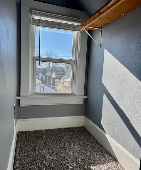 415 8th Ave — Photo 2