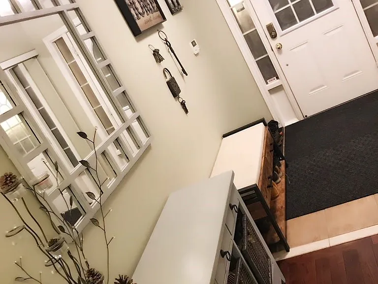 42 Keywood St — Photo 2