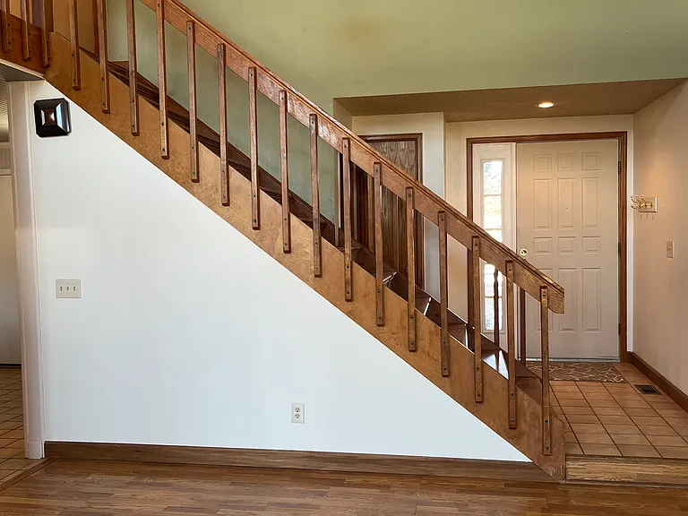 3952 E Weaver Ave — Photo 4