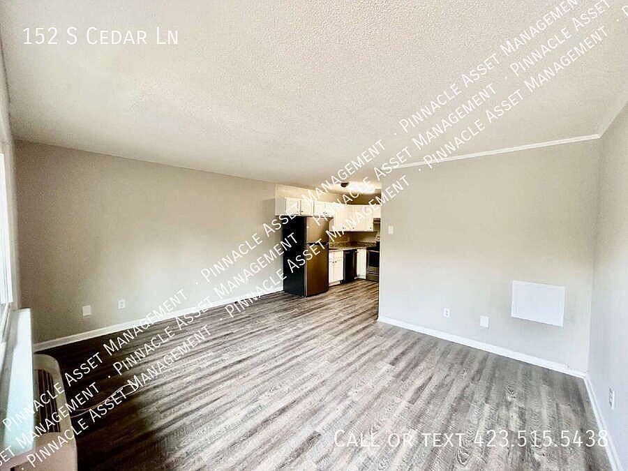 1st image of 152 S Cedar Ln