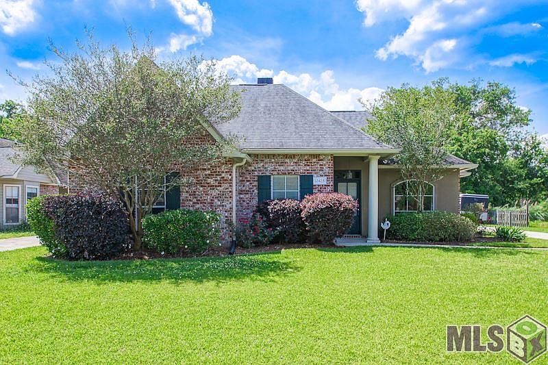 1st image of 17473 Lauren Dr