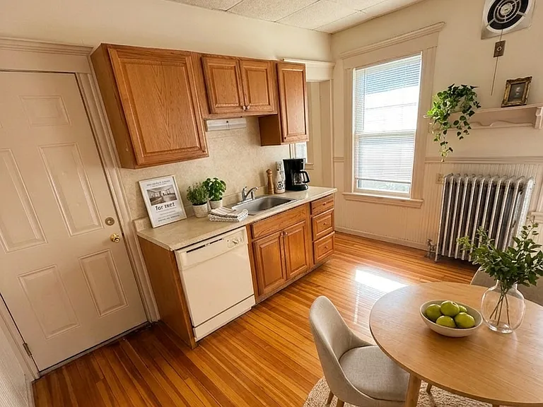 82 Porter St #2 — Photo 2