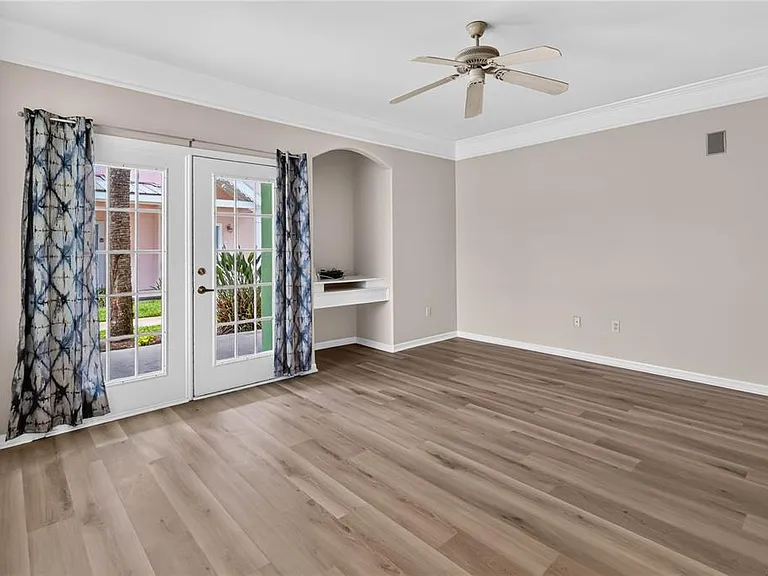 5002 Mangrove Aly #102 — Photo 7