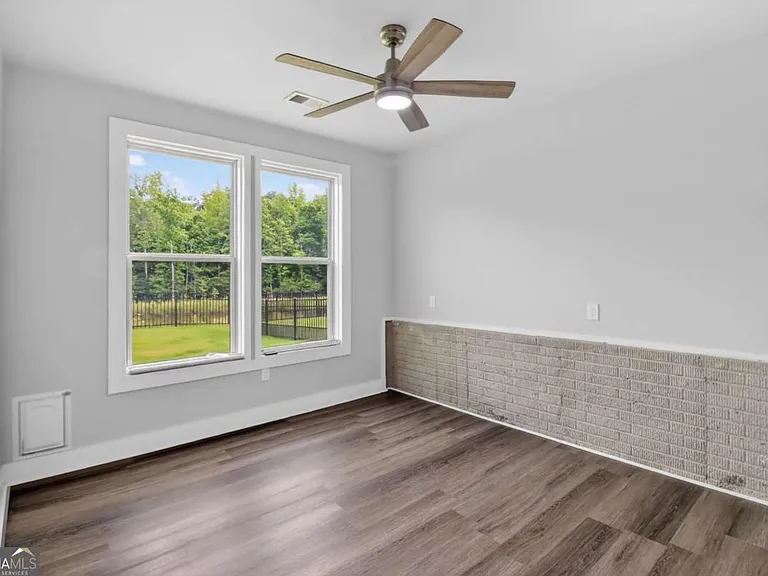 408 Cottonwood Cir — Photo 36