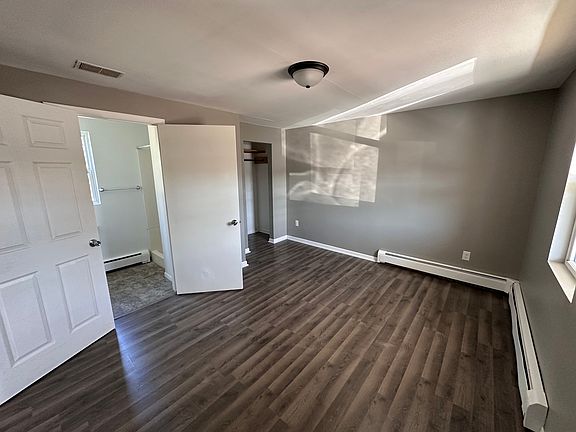 5th image of 64 E Stephenson Ave #9