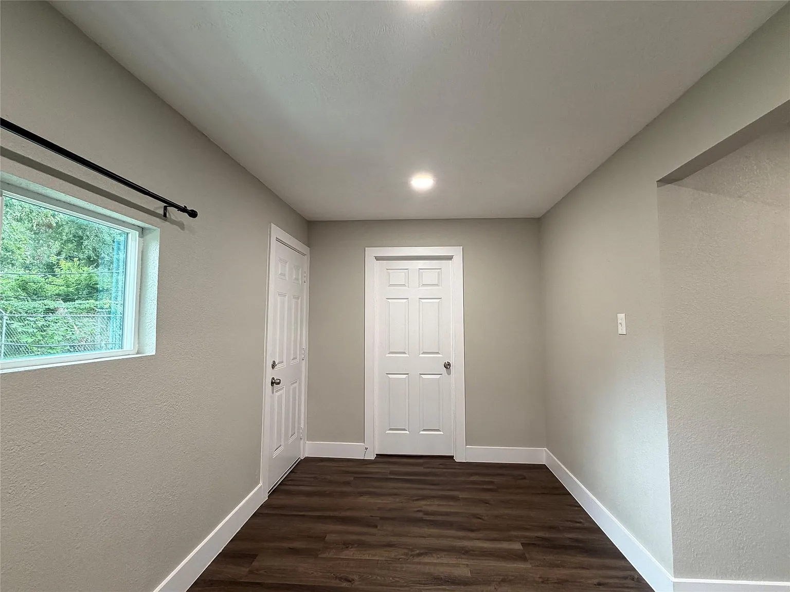 4 bed, 2.0 bath, 1459 sqft, $1,785 — Photo 4
