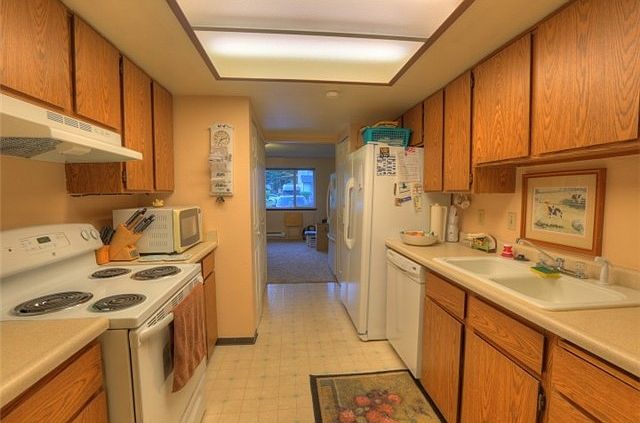 1st image of 3124 Rustlewood Ln SE