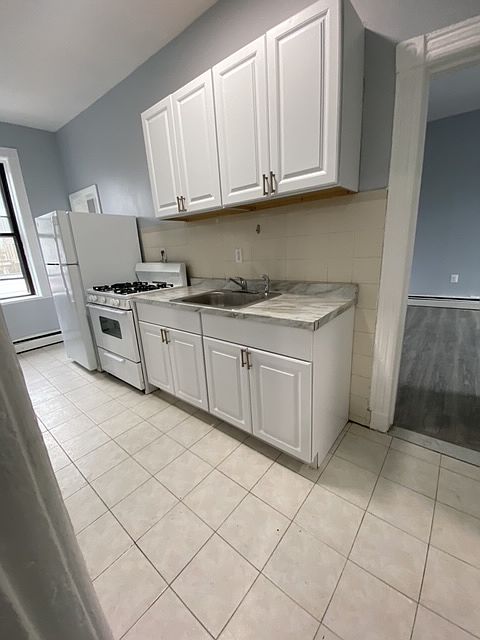 1st image of 266 14th St #2