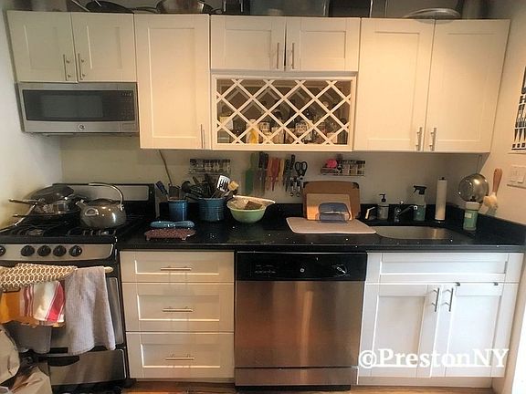 4th image of 52 Greenwich Ave APT 4