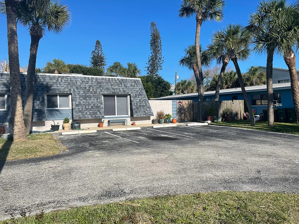 245 S Orlando Ave #3