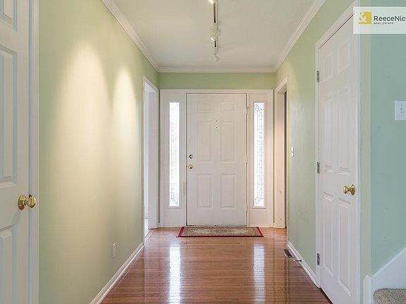 3rd image of 14816 Newton St