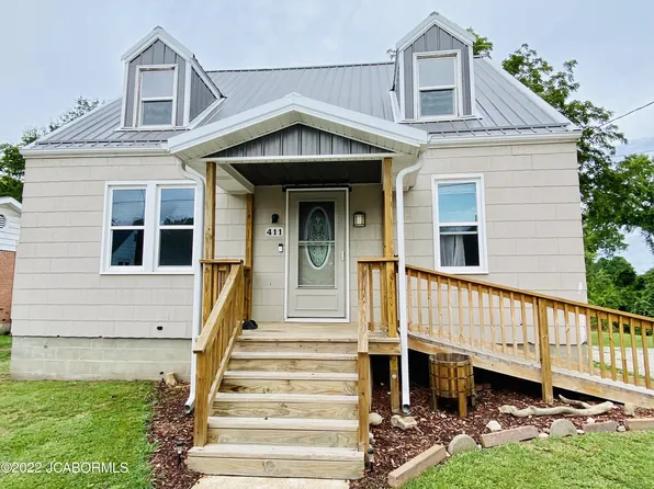 411 N Main St, Chamois, MO 65024