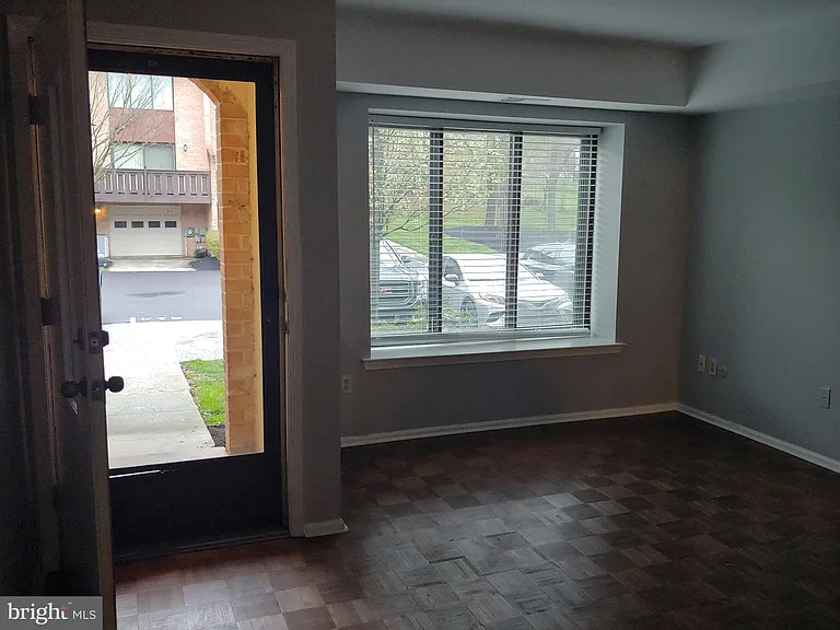 214 Stonybrook Dr #214 — Photo 9
