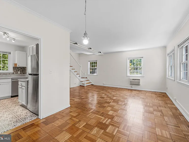 3226 Gunston Rd — Photo 17