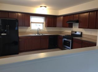 6 Greenfield Dr, Berlin, NJ 08009