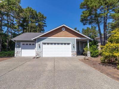 1010 Royal Saint George Dr, Florence, OR, 97439