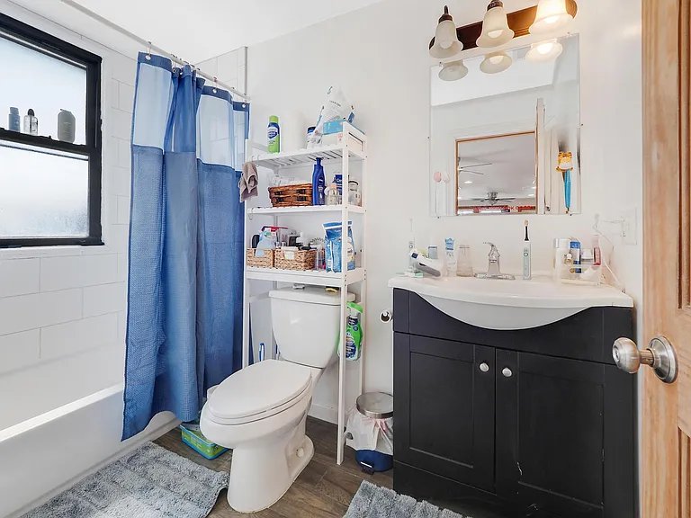 1148 W Belmont Ave #3 — Photo 4