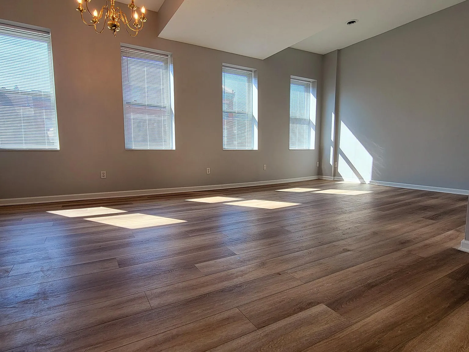 2 bed, 862 sqft, $1,410 — Photo 4