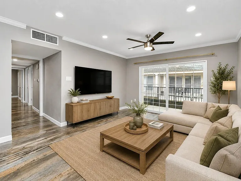 2224 S Piney Point Rd #227 — Photo 1