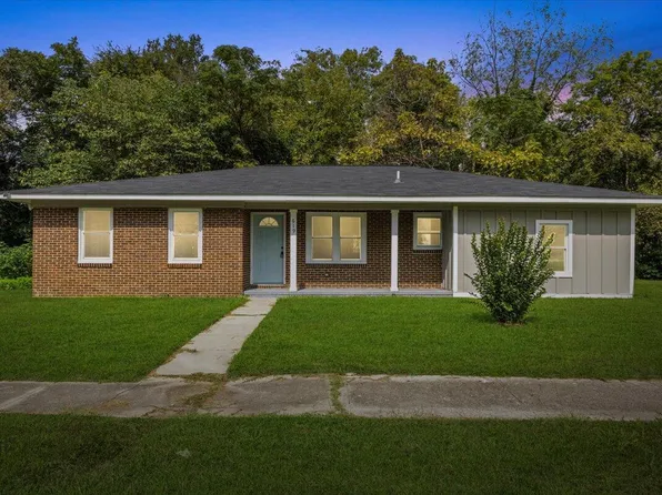 619 E Spruce St, Goldsboro, NC 27530