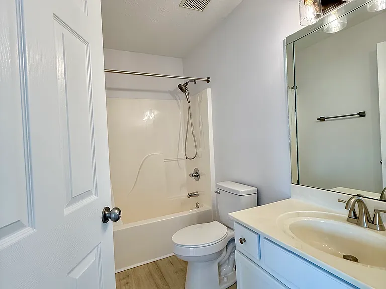 500 Wellington Gardens Dr — Photo 34