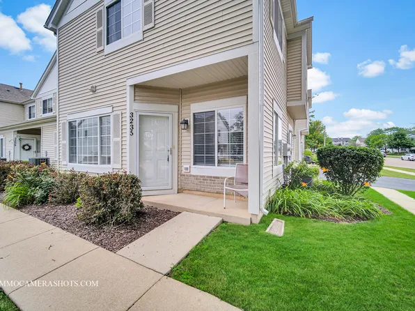 3235 Heather Glen Dr, Aurora, IL 60504