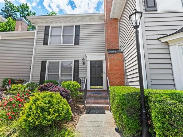 62 Mount Vernon Cir, Sandy Springs, GA 30338