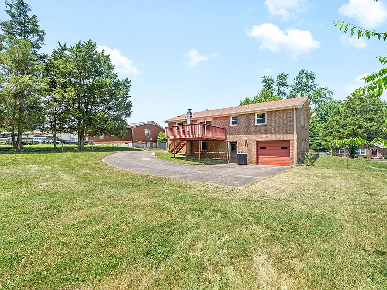 208 Aster Dr — Photo 28