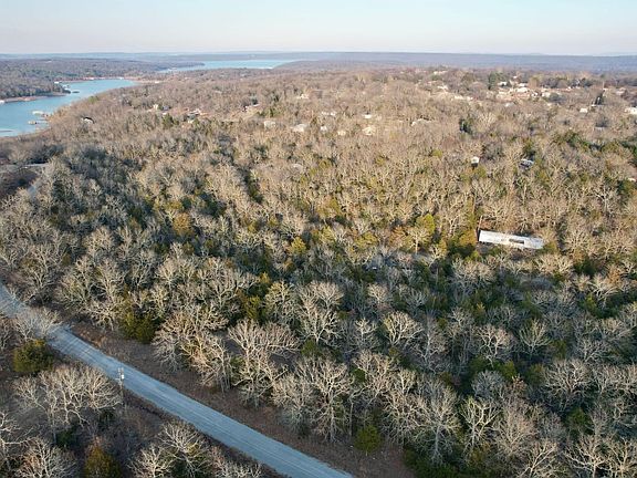 3rd image of Dogwood Dr