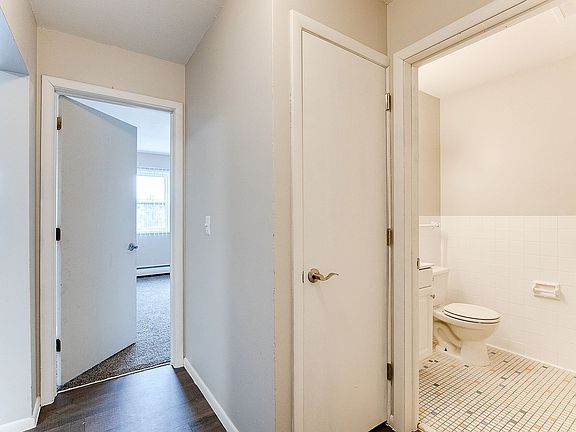 4th image of 3141 22nd Ave S APT 206
