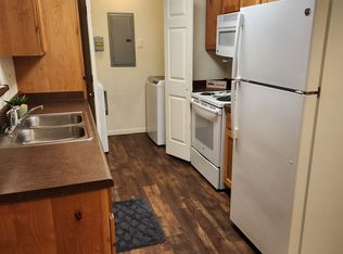 900 N Woodlawn St #231, Wellington, KS 67152