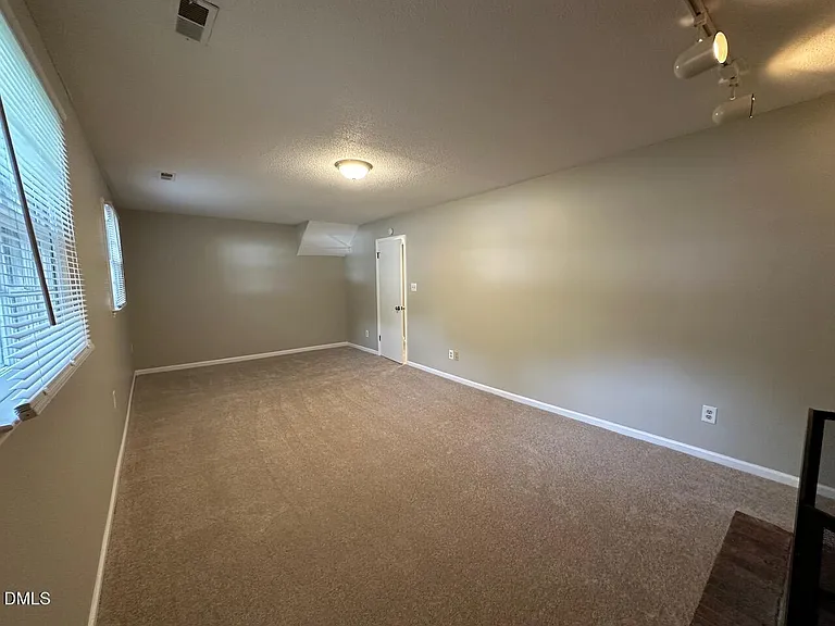 1505 Highland Trl — Photo 16
