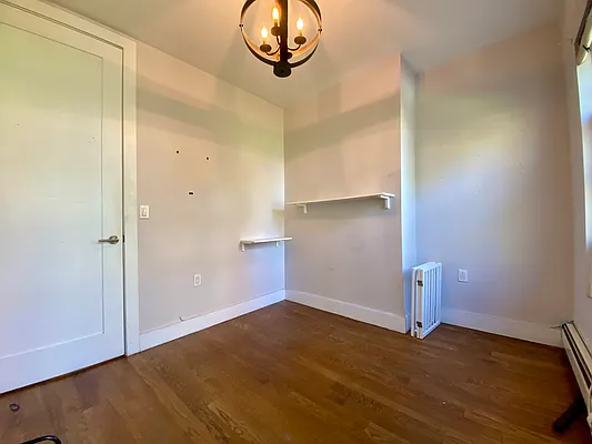 Rented by Safdie Realty Group | media 13