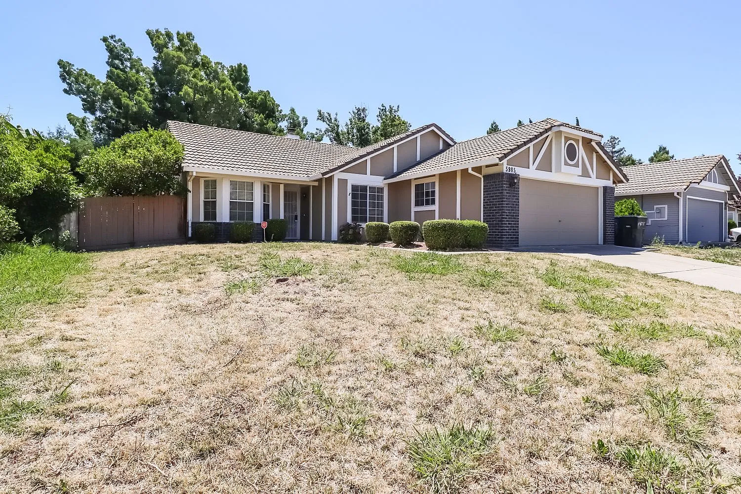 5985 Silver Shadow Cir photo 1