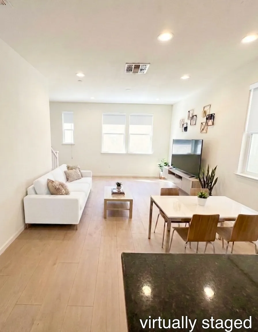 3 bed, 1405 sqft, $4,480 — Photo 4