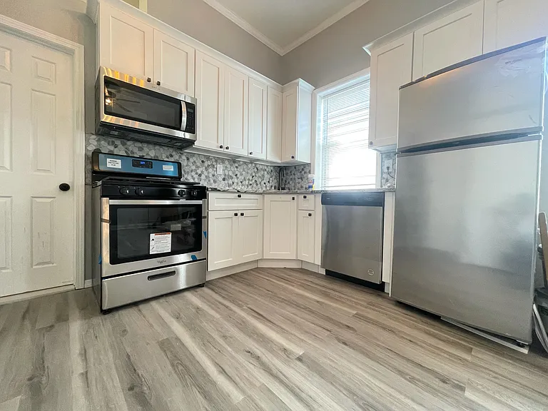 1870 Kennedy Blvd #4E — Photo 3