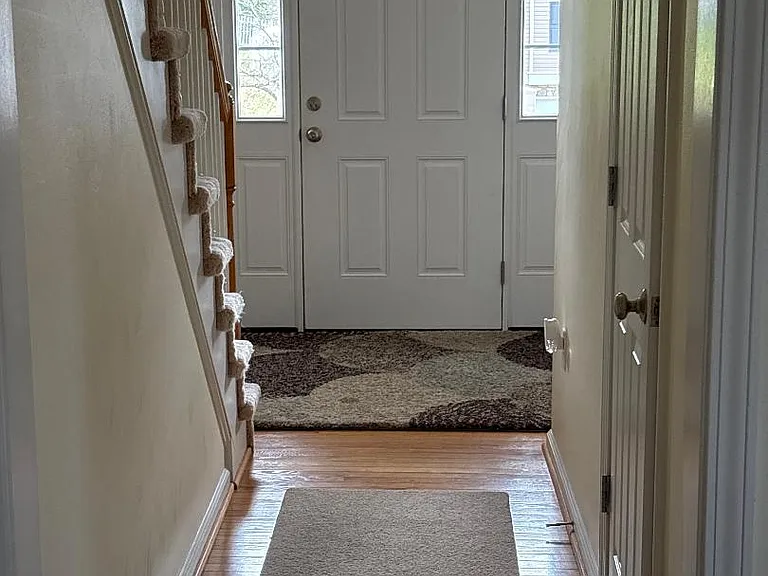 110 Amethyst Dr — Photo 3