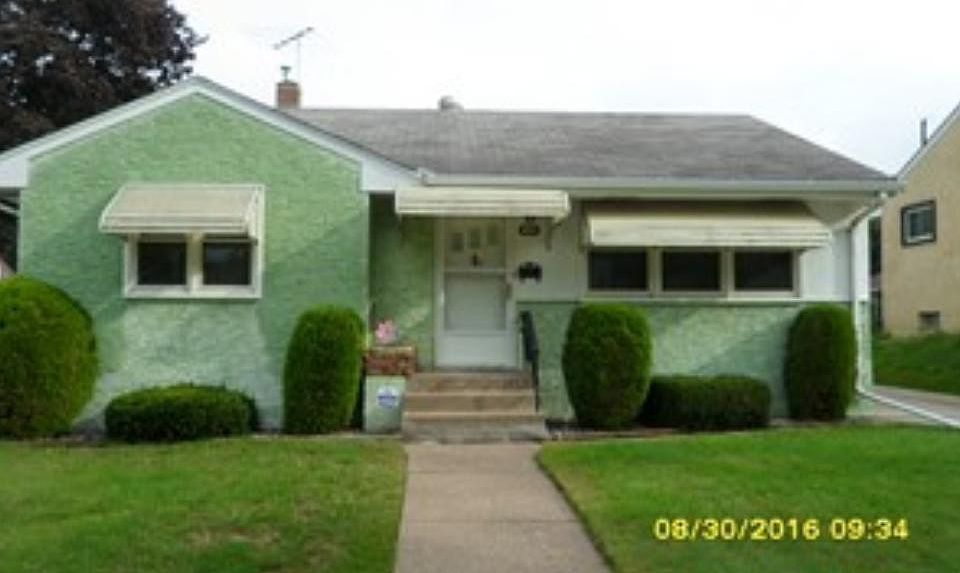 1st image of 1691 Fremont Ave