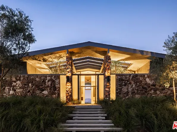 8559 Edwin Dr, Los Angeles, CA 90046