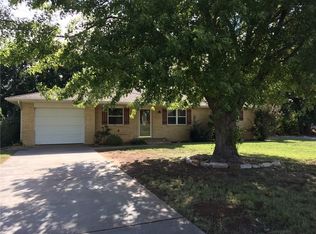 1224 Lyle Rd, Weatherford, OK 73096