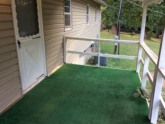 4th image of 3904 Miller Dr